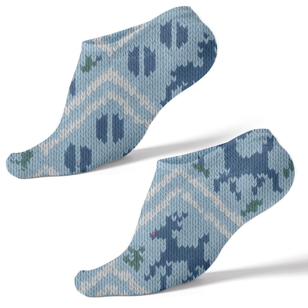 Knitted Pattern Illusion With Reindeer Tracks soft everyday ankle socks
