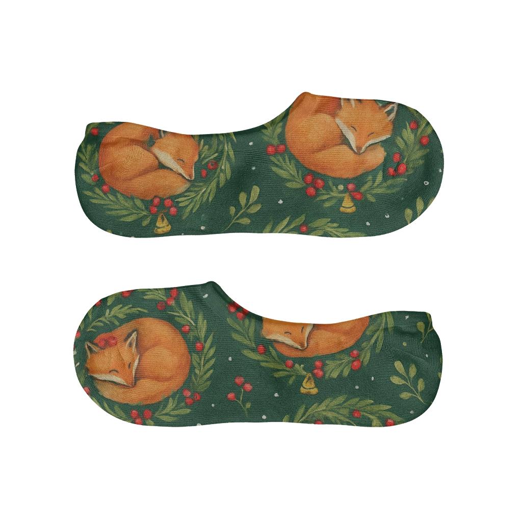 Watercolor Foxes And Wreaths Scattered Balance On Forest Green Background low cut no-show socks