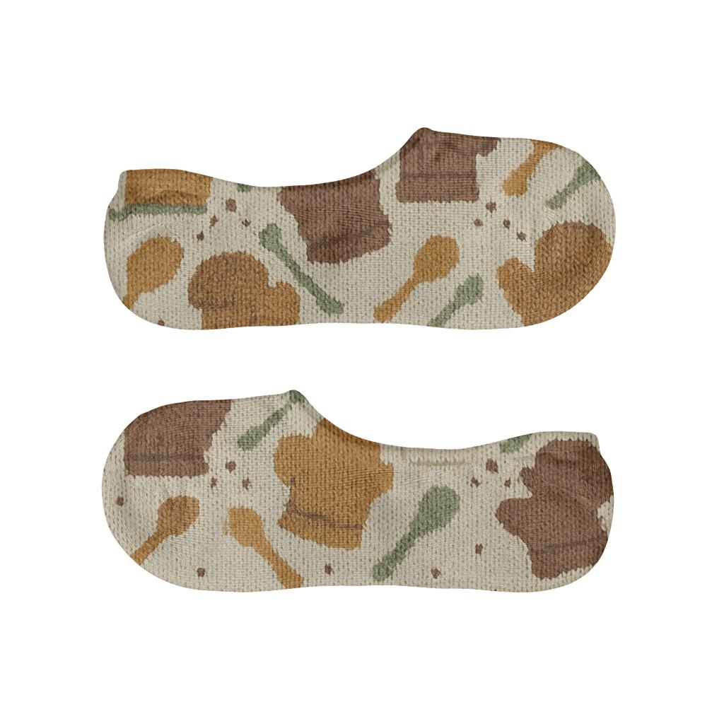 Knitted Illusion Oven Mitts, Cook Edition designer printed no-show socks
