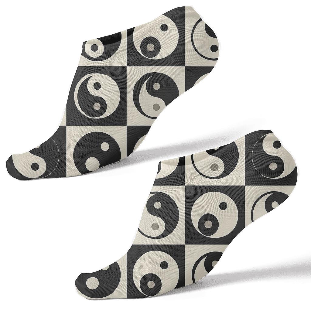 Ivory Minimal Taijitu Checker Progression stylish athletic ankle socks