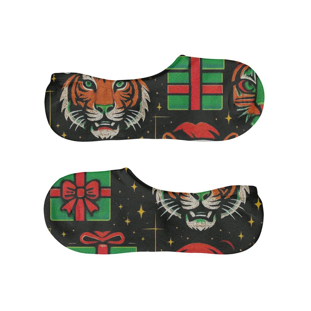 Santa Hat Tiger Pop Art Checkerboard On Black Background trendy no-show sock styles