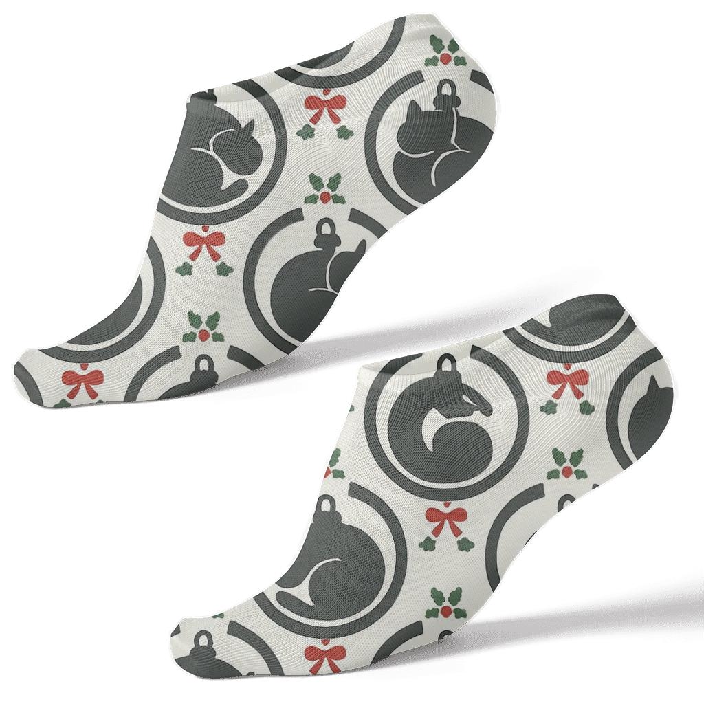 Minimal Cat Ornament Silhouettes In Concentric Wreath Rings On White Background soft everyday ankle socks