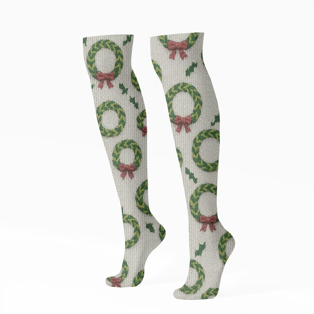 Knitted Illusion Wreath Chain On Soft Silver Ground trendy patterned knee-high socks