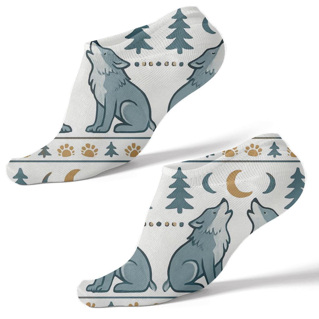 Mirrored Pack Gathering With Gray Wolf premium sports ankle socks