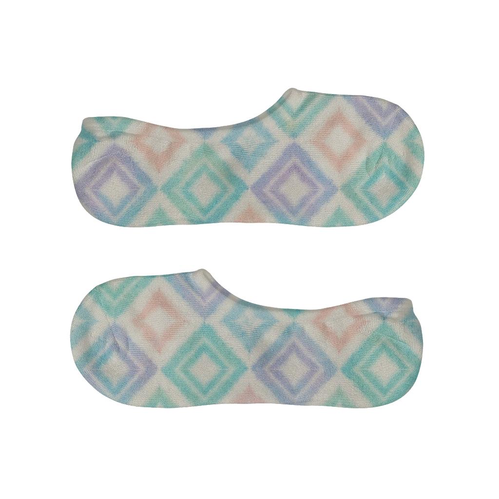 Pastel Shibori Diamond Lattice On Ivory Background trendy no-show sock styles