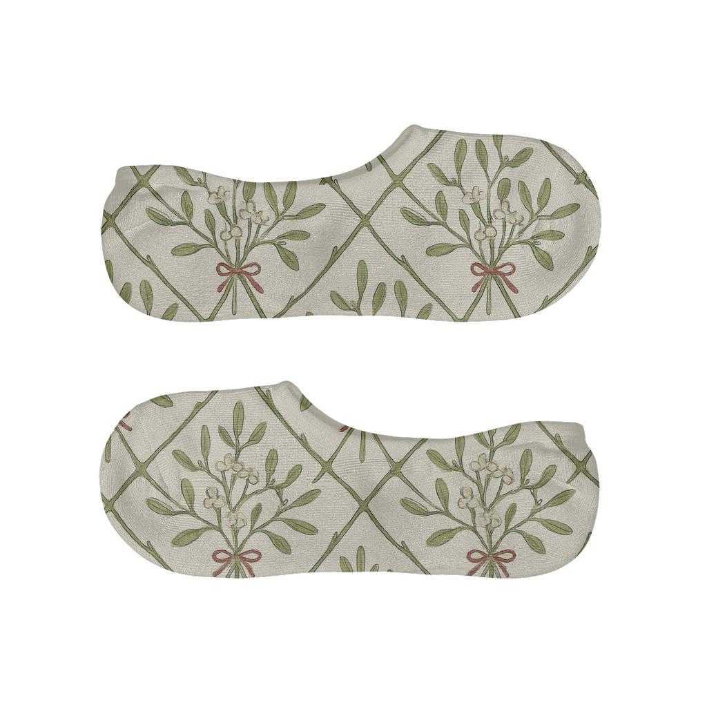 Botanical Poster Look With Mistletoe Lattice soft cotton no-show socks