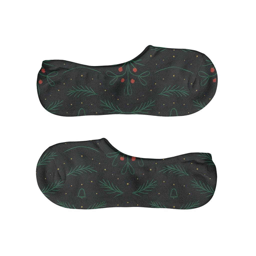 Emerald Mistletoe Linework Wave On Black Background low cut no-show socks