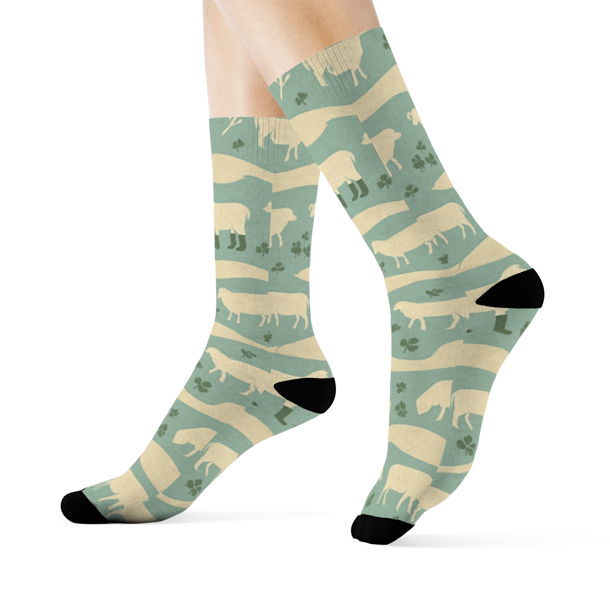 Sheep-Crafted Fence Band Panorama soft everyday crew socks
