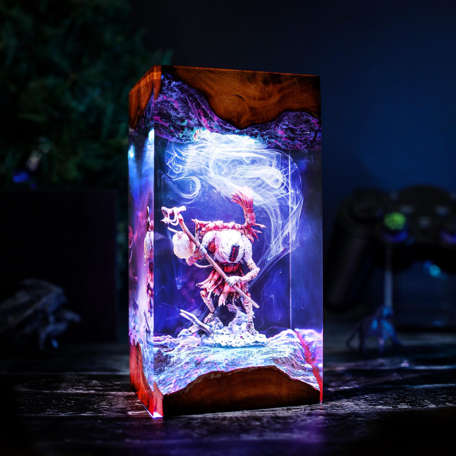 Monoco Clair Obscur Expedition Epoxy Wood Lamp