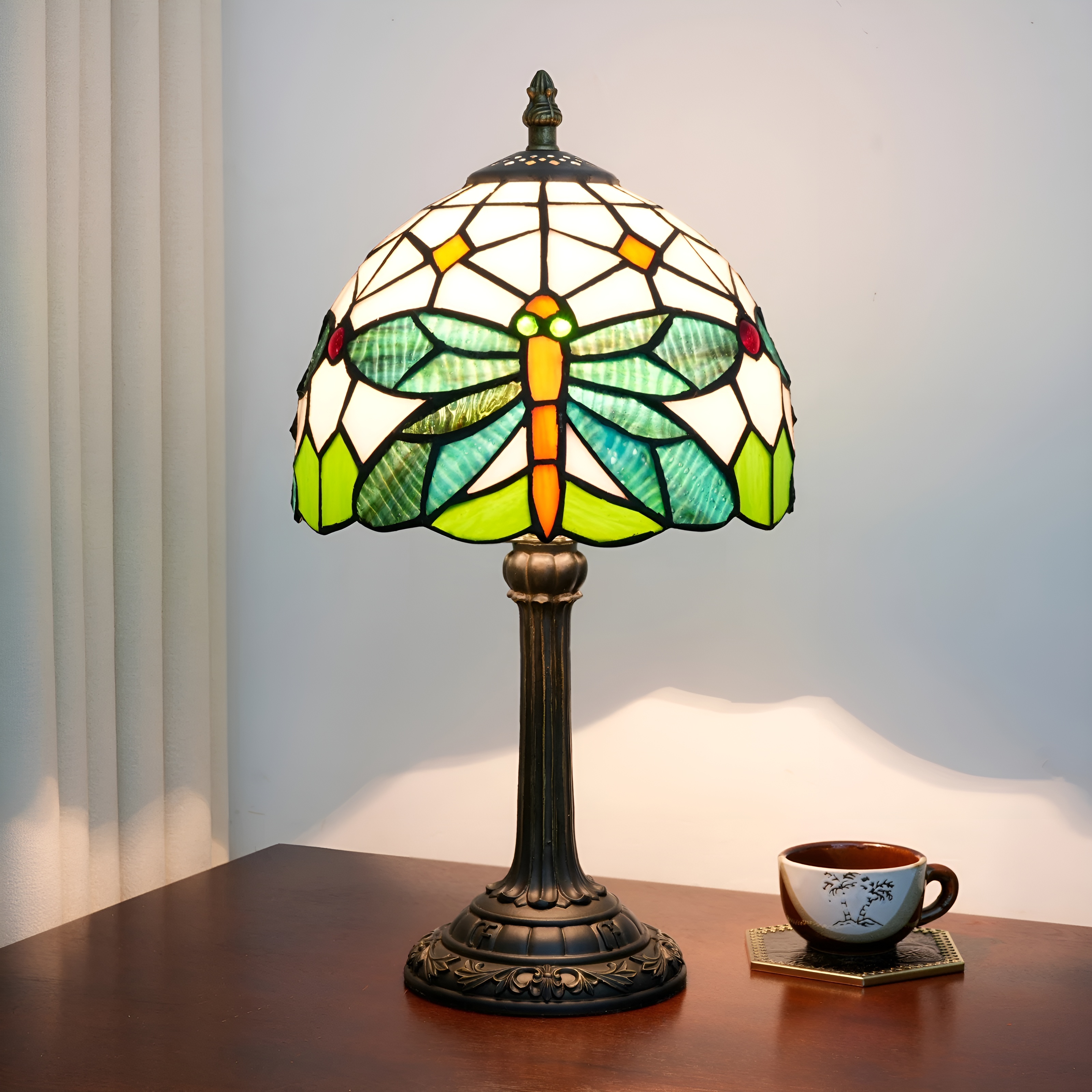 8 Inch Staiend Glass Table Lamp
