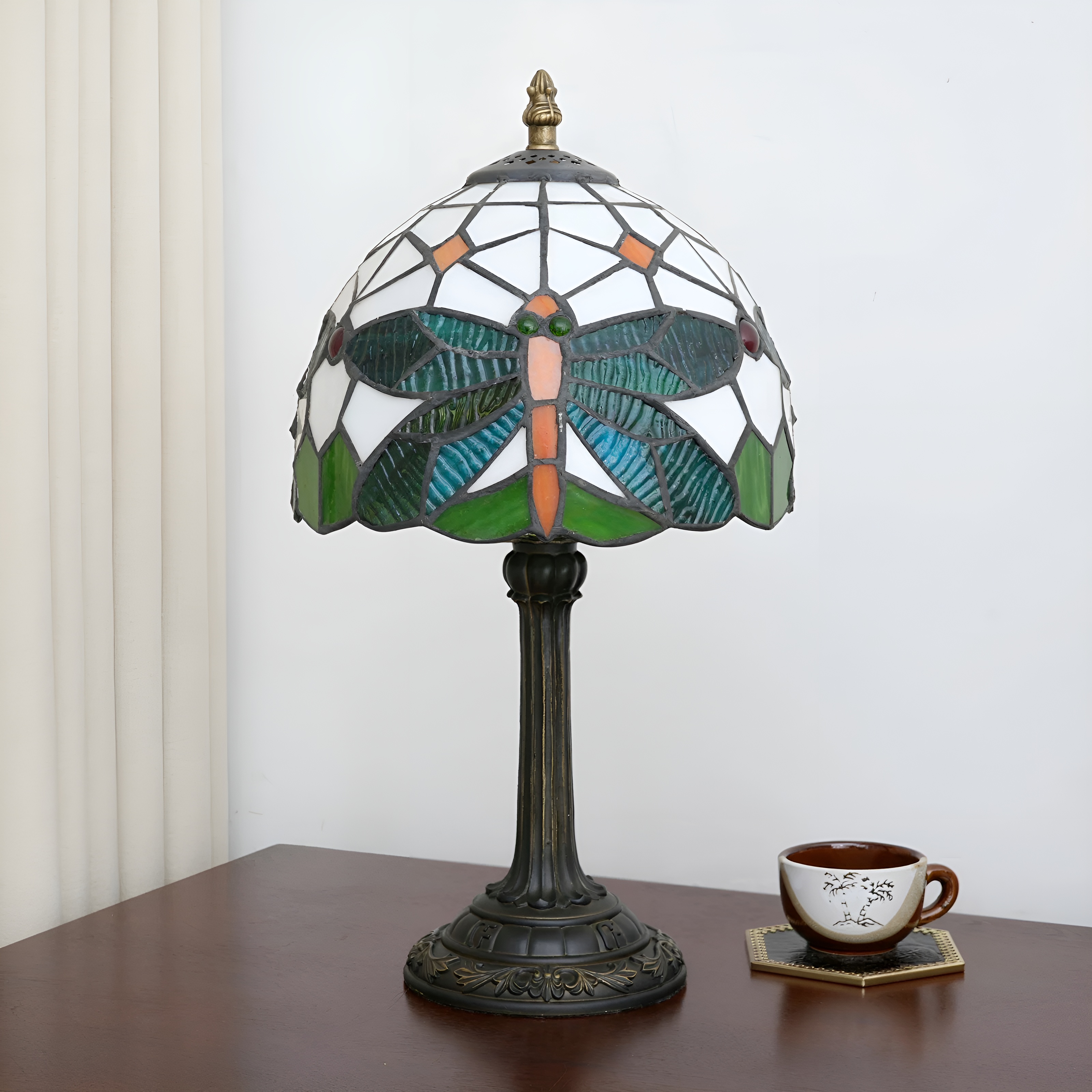 8 Inch Staiend Glass Table Lamp