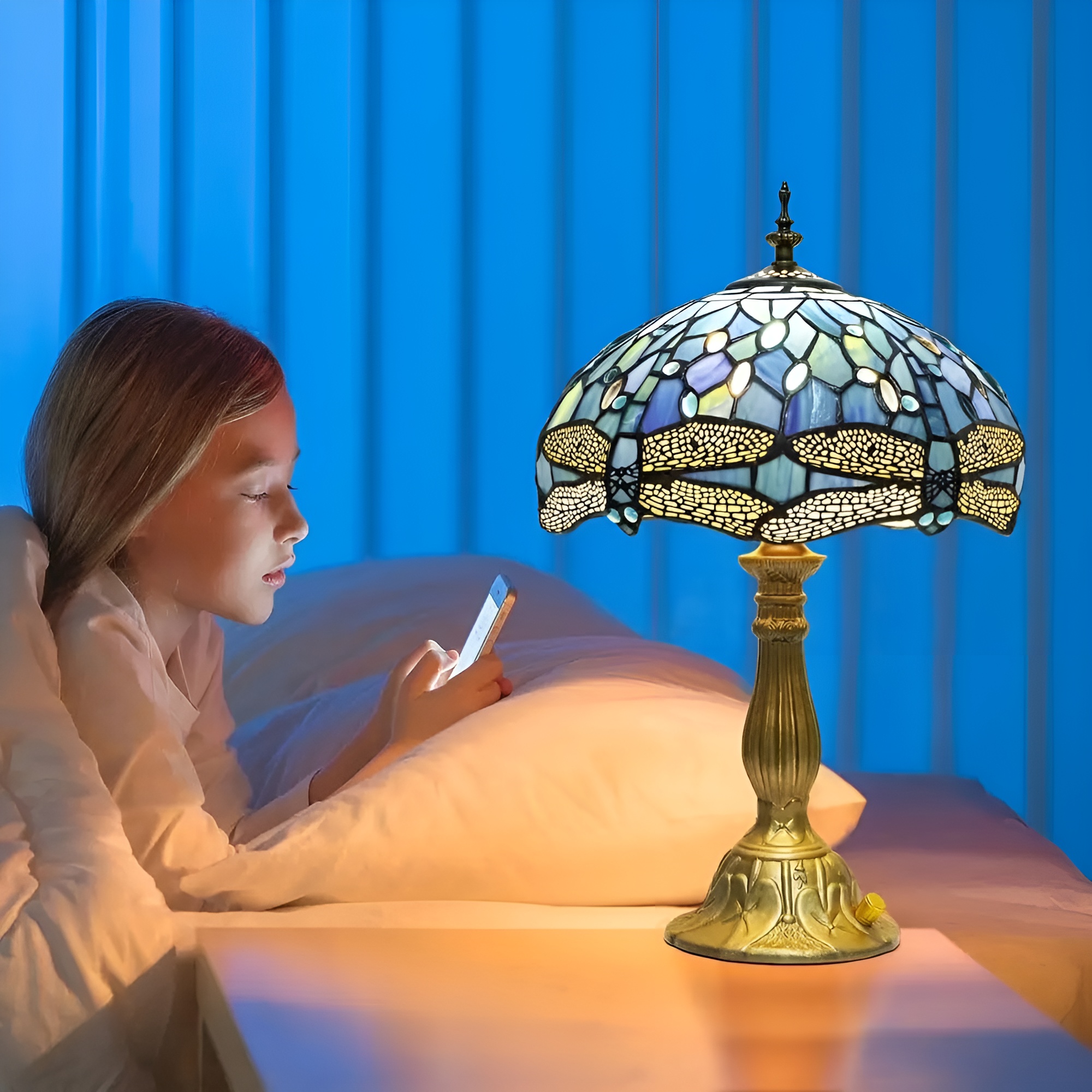Tiffany Style Dragonfly Desk Lamp with LED Bulb