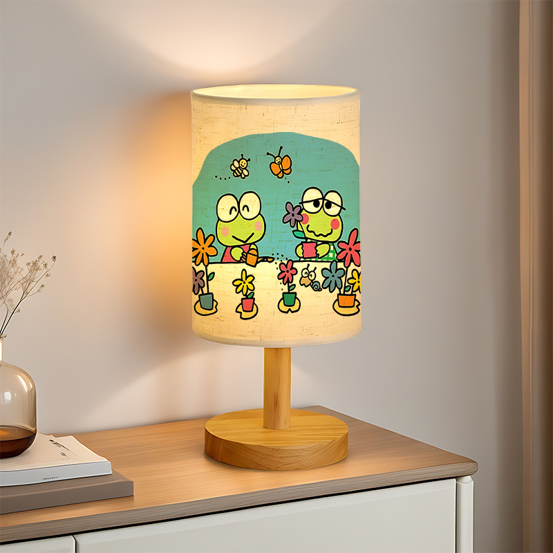 SB-powered linen lamp with a creative design