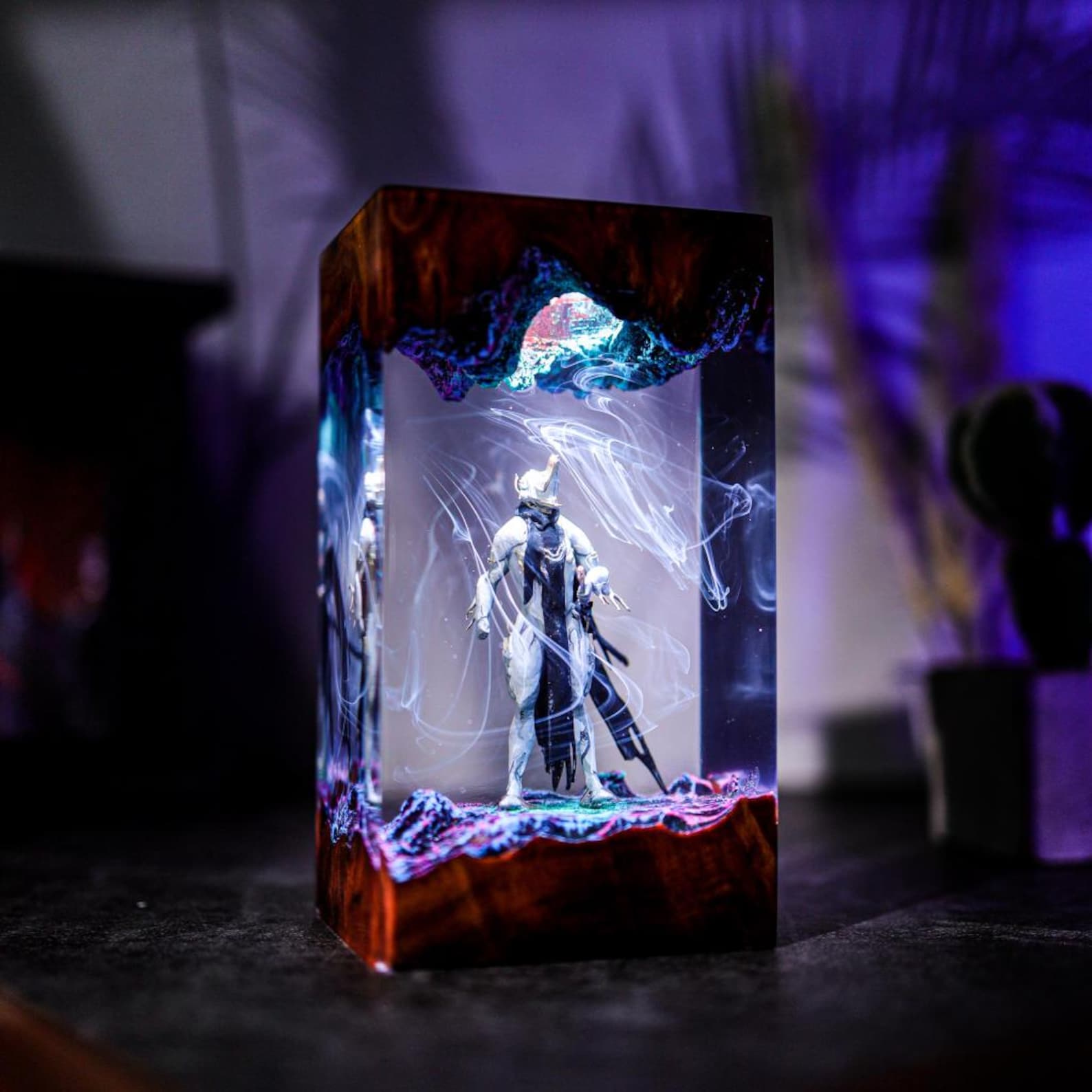 Sci Fi Robot Resin Night Light Lamp Decor