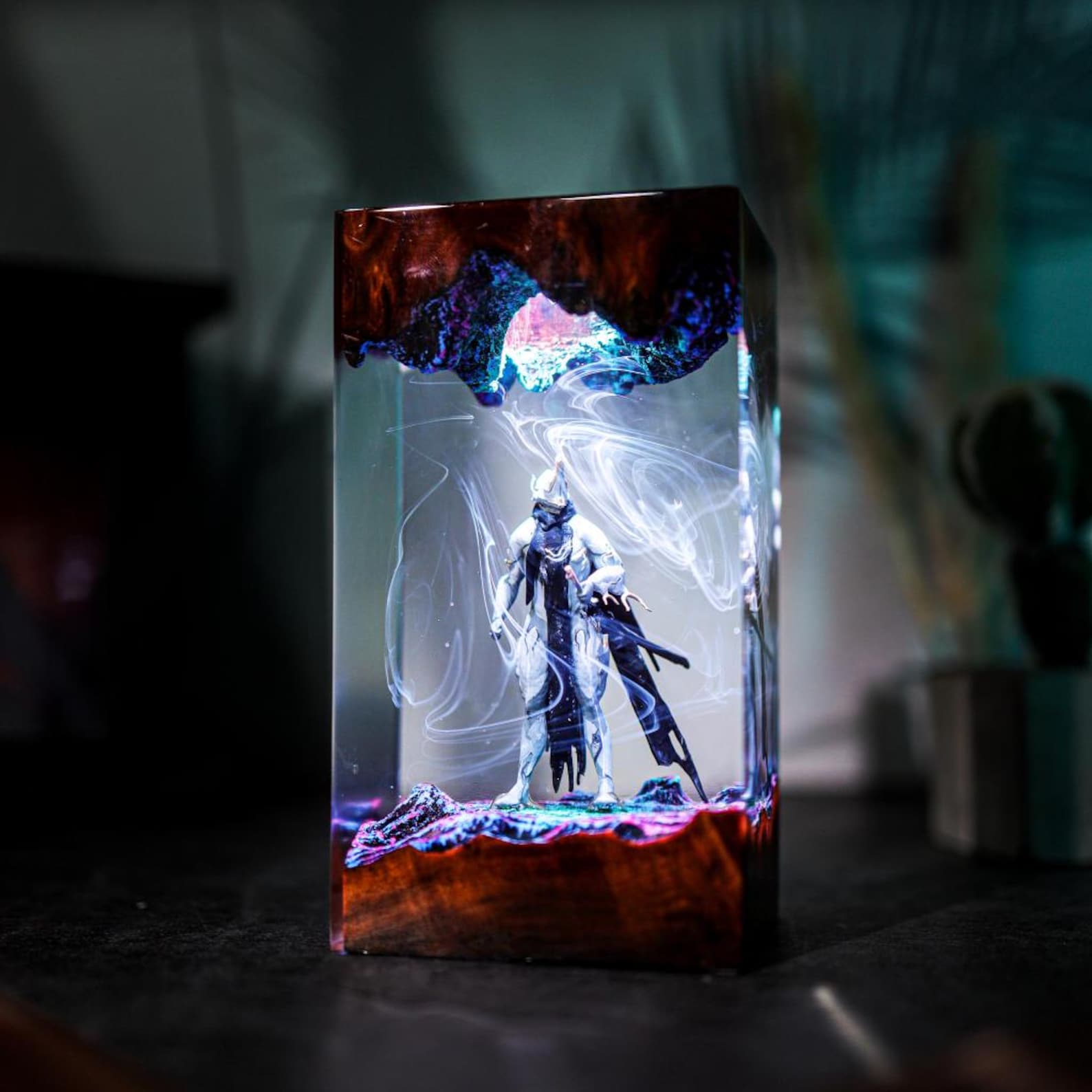 Sci Fi Robot Resin Night Light Lamp Decor