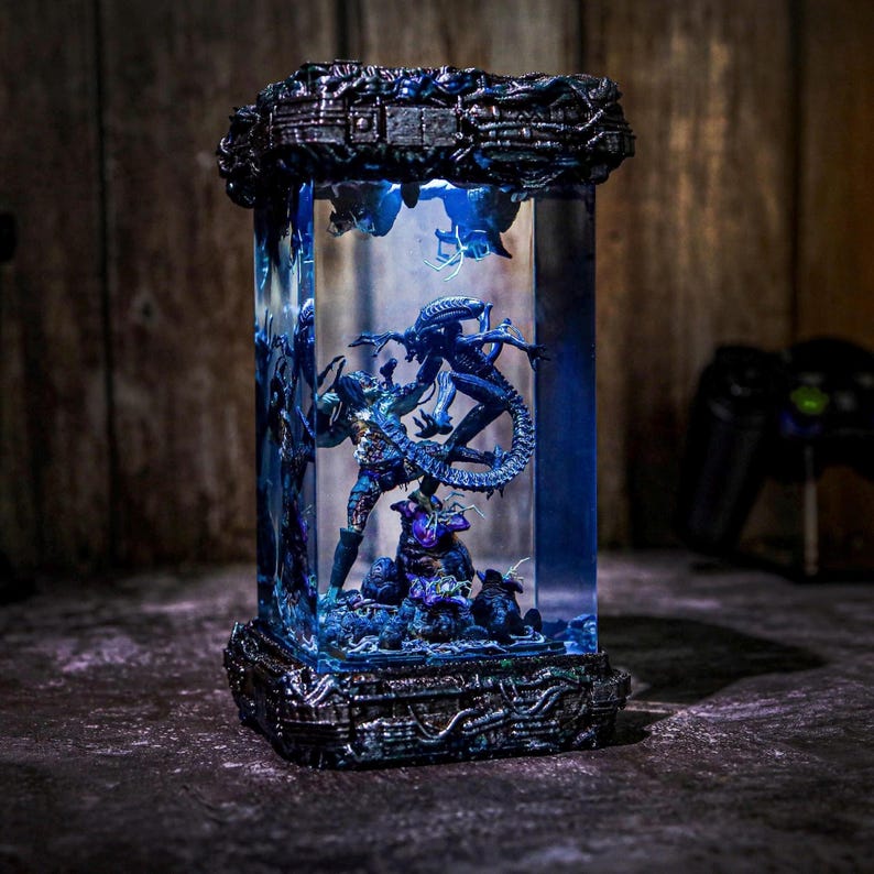 Xenomorph Predator Resin Epoxy Alien Lamp