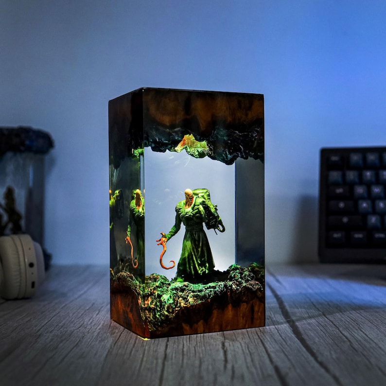 Nemesis Resident Evil Resin Epoxy Lamp