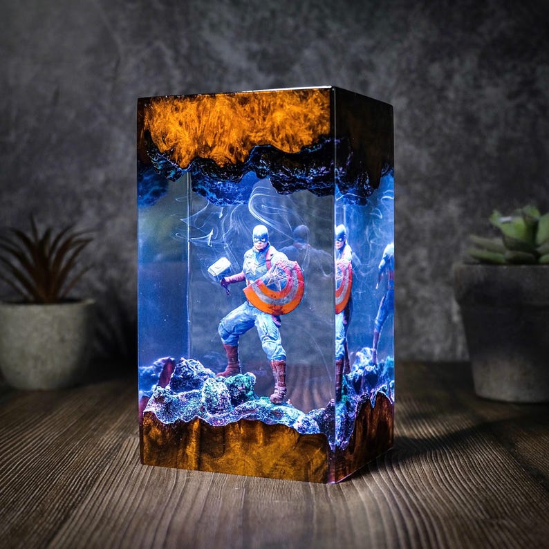 Captain Epoxy Superhero Diorama Movie Night Lamp