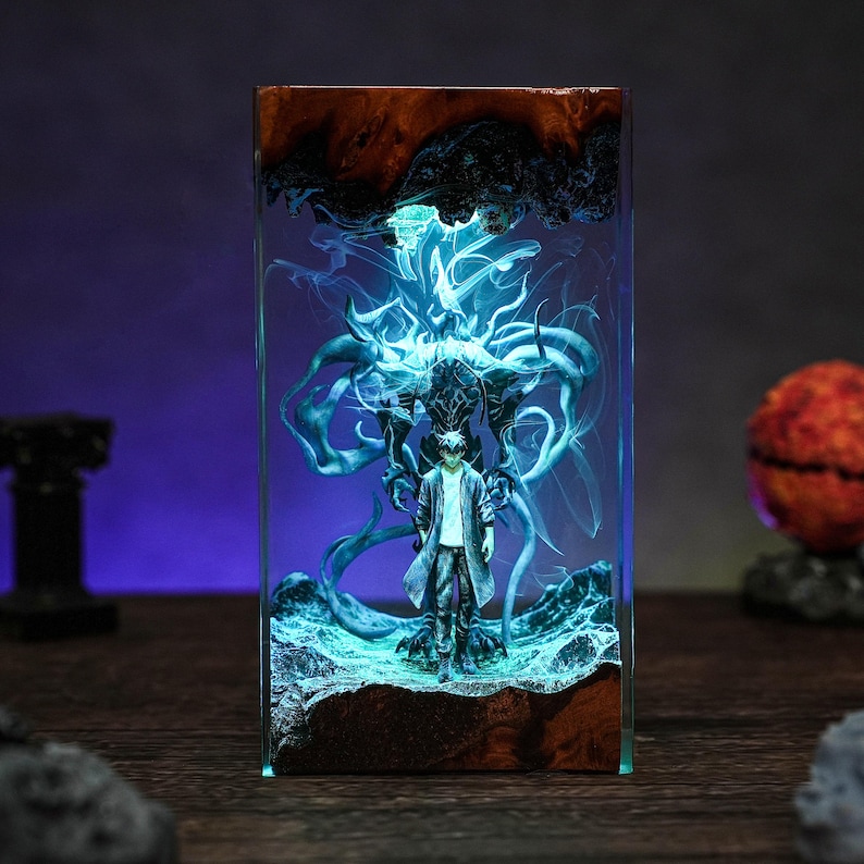 Sung Ji Woo Resin Epoxy Fantasy Anime Lamp