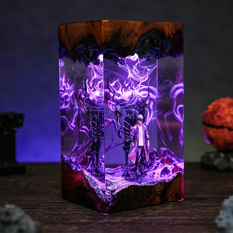 Sung Ji Woo Resin Epoxy Fantasy Anime Lamp