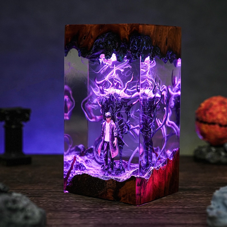 Sung Ji Woo Resin Epoxy Fantasy Anime Lamp