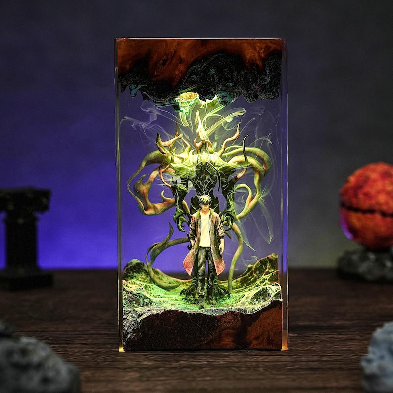 Sung Ji Woo Resin Epoxy Fantasy Anime Lamp