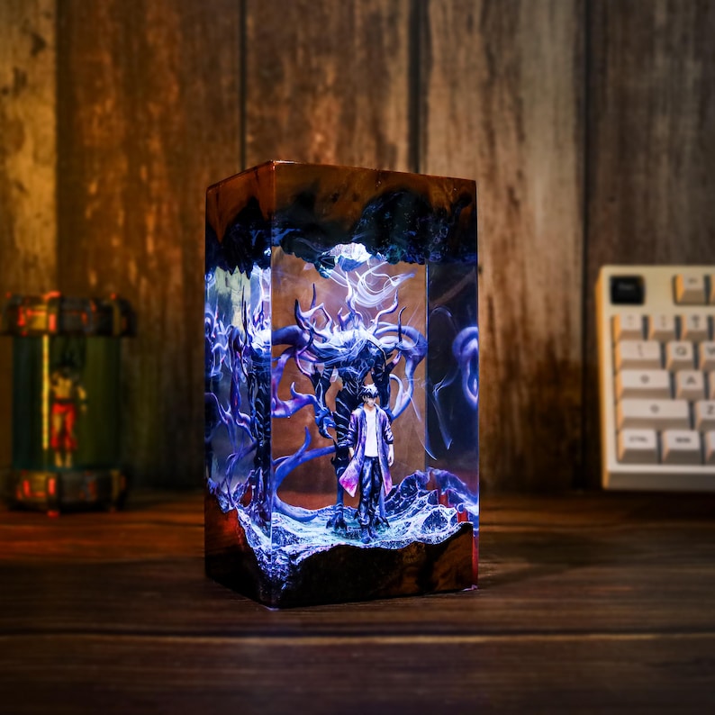 Sung Ji Woo Resin Epoxy Fantasy Anime Lamp