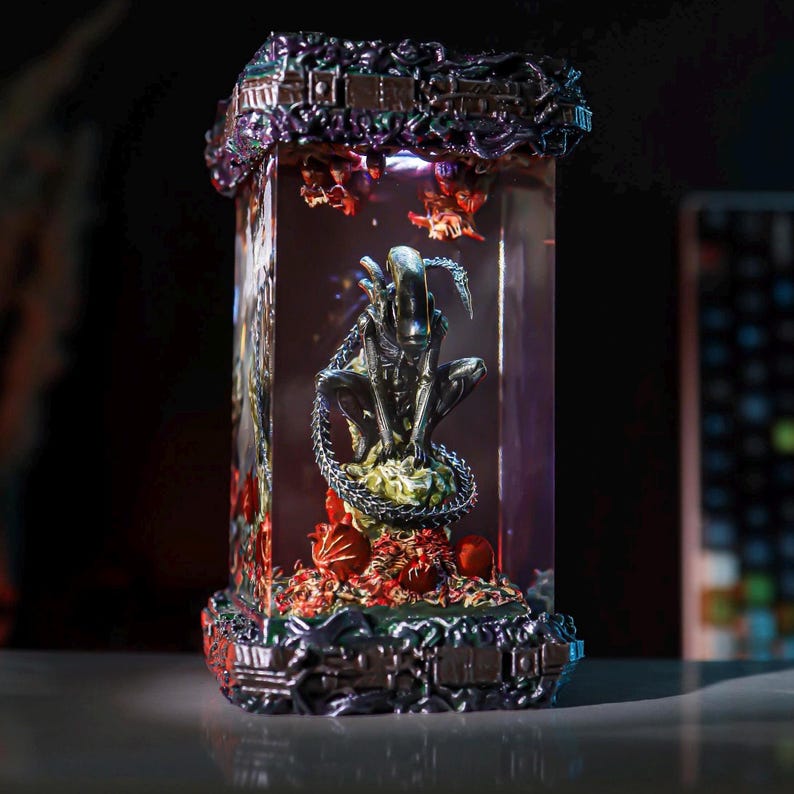 Diorama Xenomorph Epoxy Lamp Alien Night Light