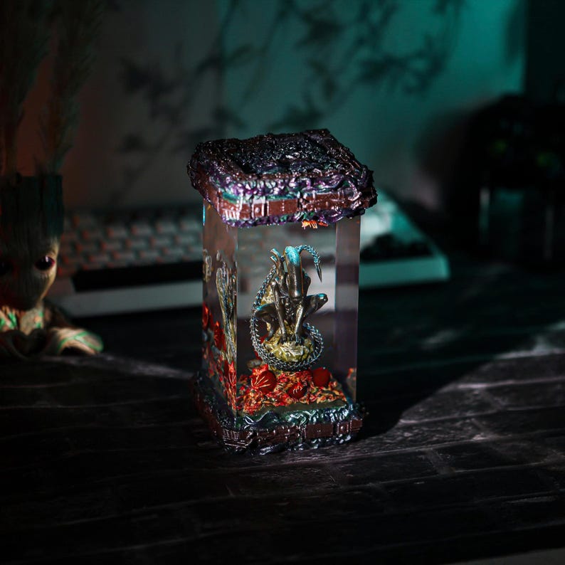 Diorama Xenomorph Epoxy Lamp Alien Night Light