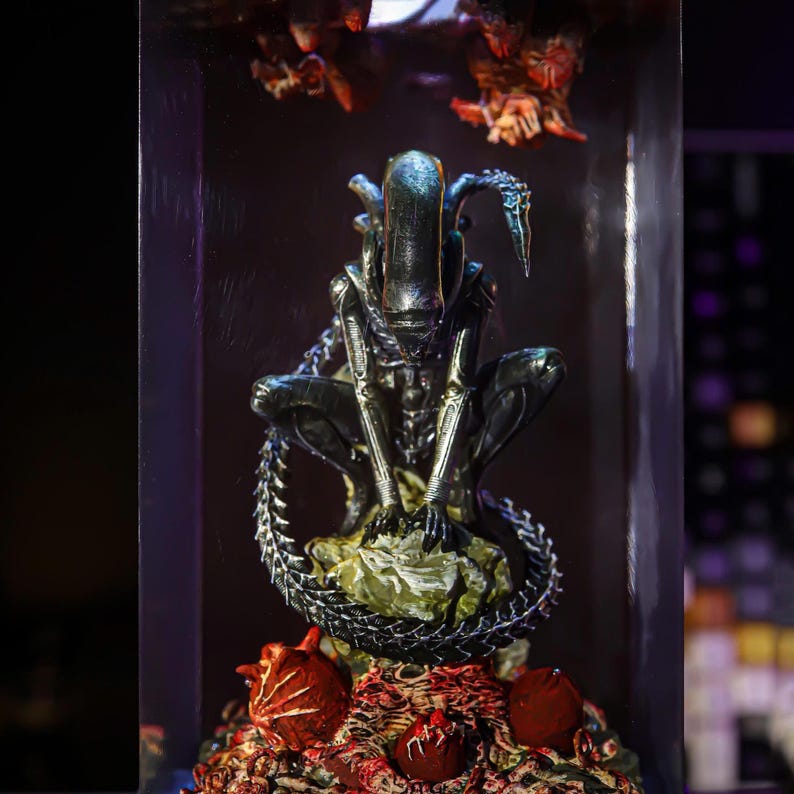 Diorama Xenomorph Epoxy Lamp Alien Night Light