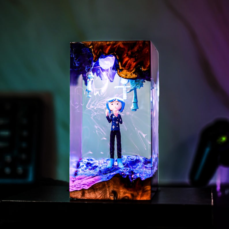 Button Eyes Girl Epoxy Resin Lamp Decor