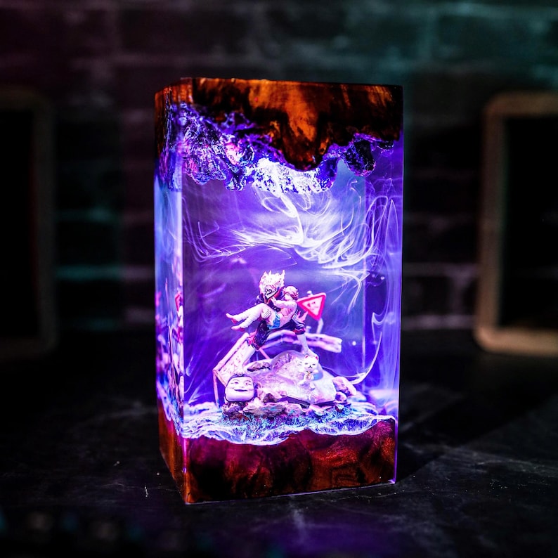 Dandadan Momo Okarun Anime Resin Desk Lamp