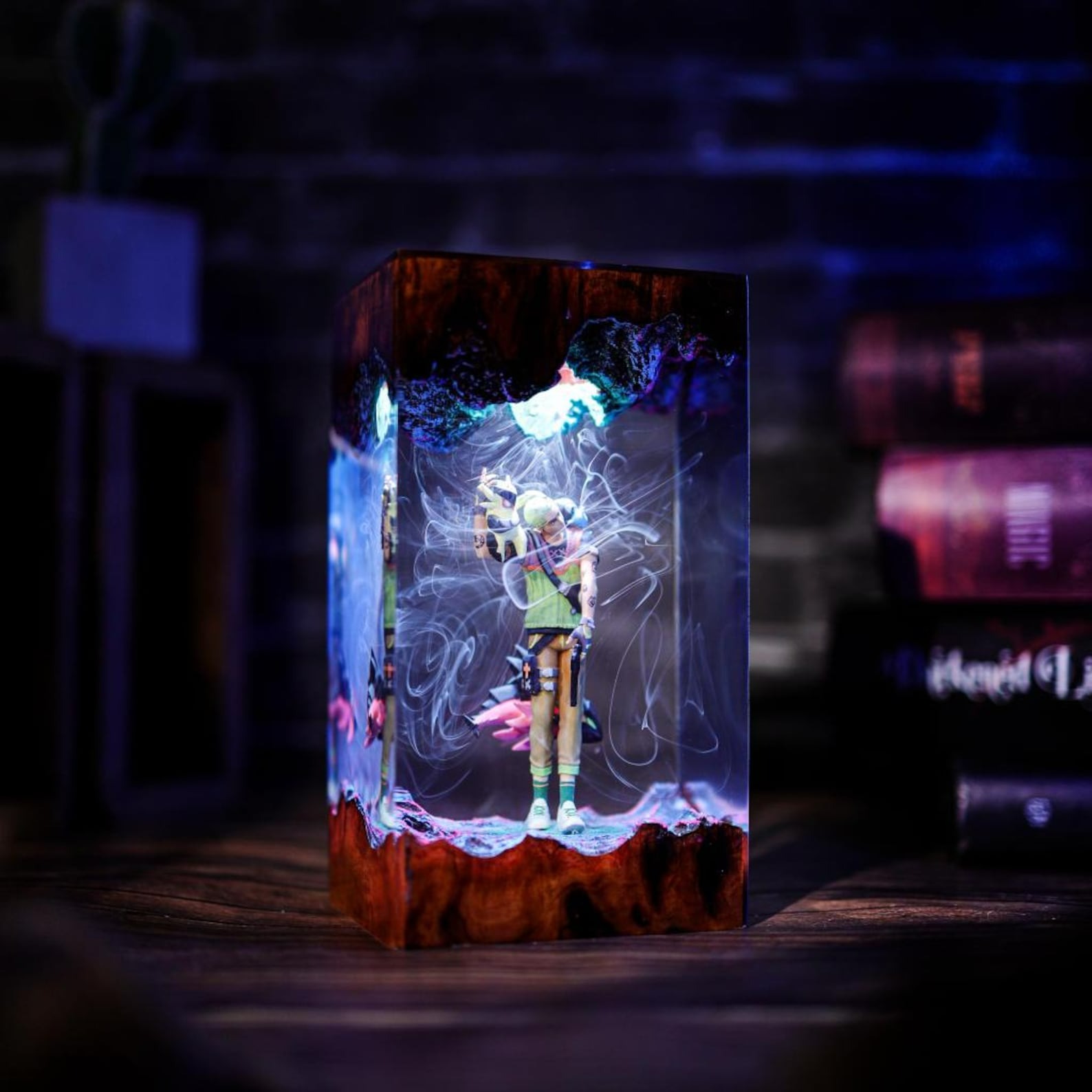 Gek ko Green Creature Resin Gamer Lamp