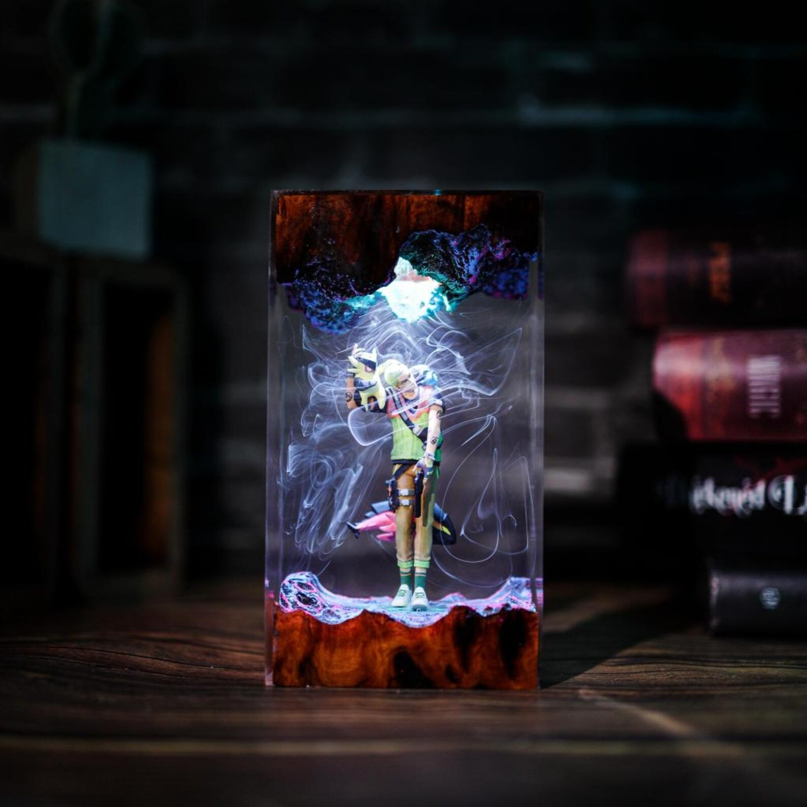 Gek ko Green Creature Resin Gamer Lamp