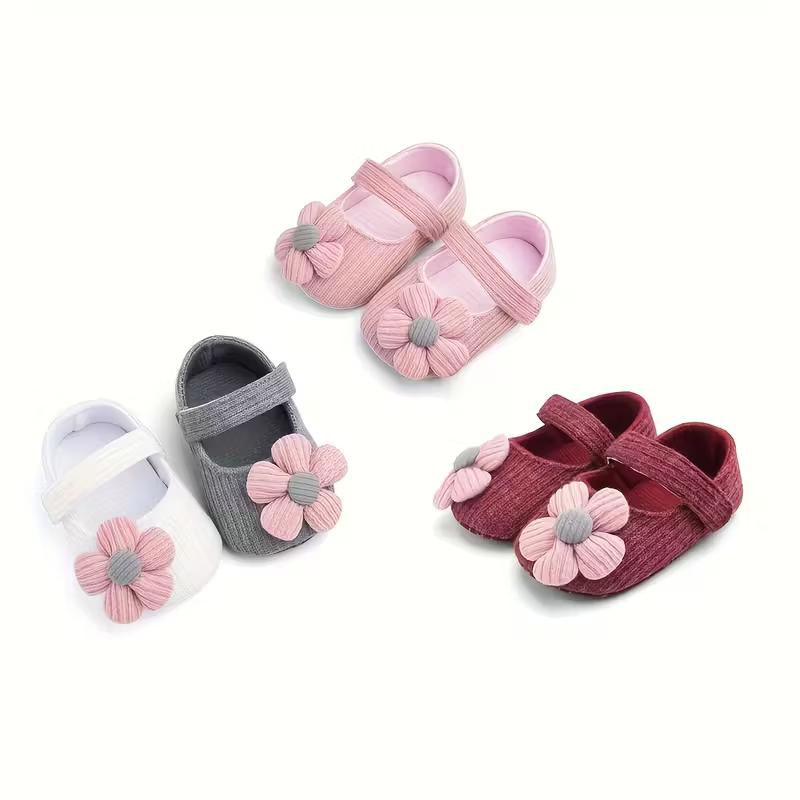 Princess Style Baby Slip On Shoes With Flower Design