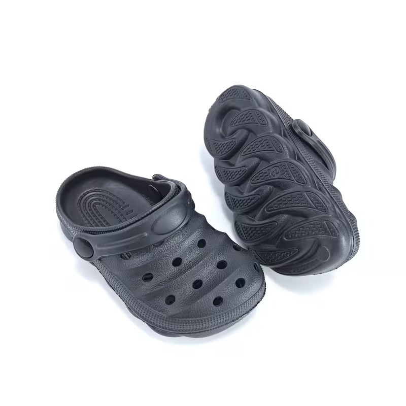 Casual Hollow Design Clogs For Kids Beach And Pool Use