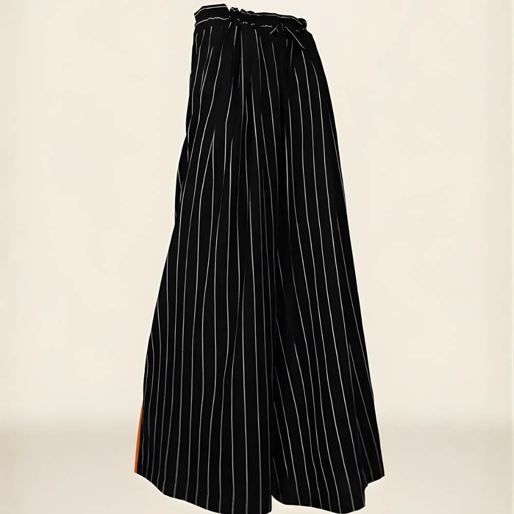 Wide Fit Pleated Trousers For Comfortable Everyday Wear