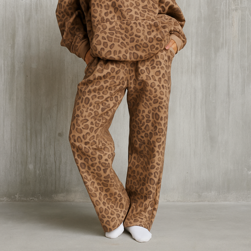 Minimalist Straight Leg SweatpantsMinimalist Straight Leg Sweatpants - Image 9