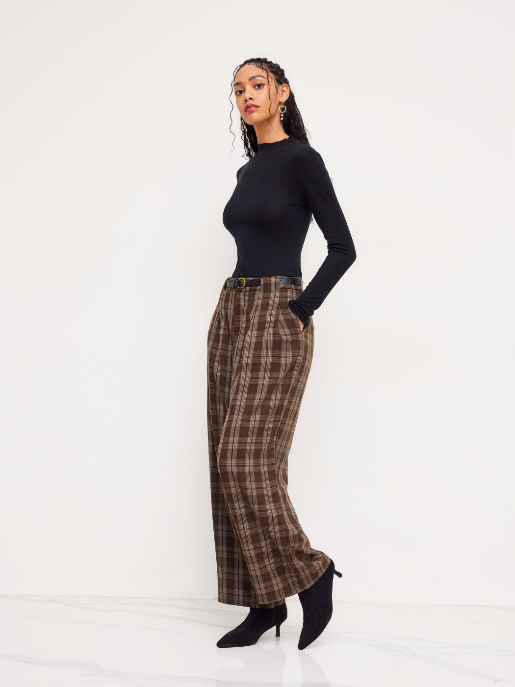 Mid Rise Checked Pattern Wide Pants For WomenMid Rise Checked Pattern Wide Pants For Women - Image 10