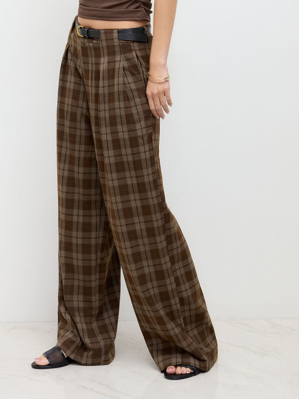 Mid Rise Checked Pattern Wide Pants For WomenMid Rise Checked Pattern Wide Pants For Women - Image 3