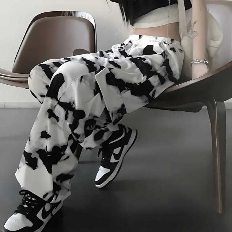 Abstract Print Cargo Pants-My Comfy PantAbstract Print Cargo Pants - Image 3