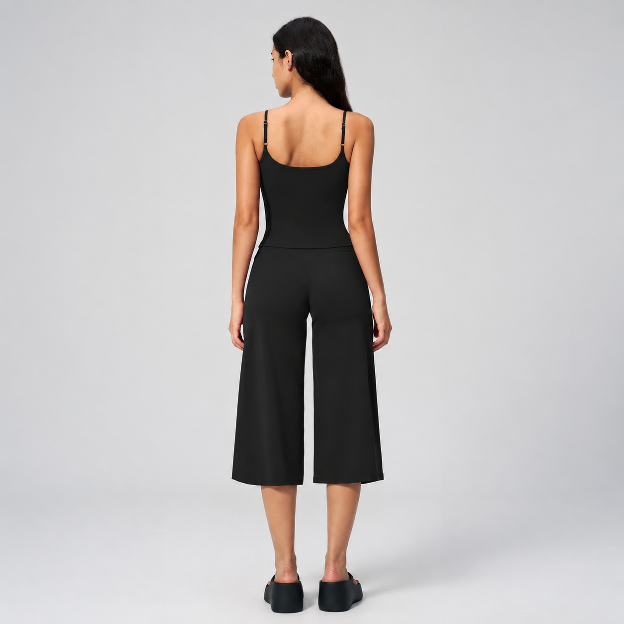 Yoga Tank Top And High Rise Mid Length Pants Sportswear Set For Women