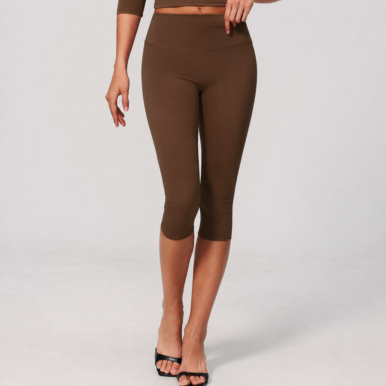 Cropped Stretch Leggings with Supportive Fit for Women