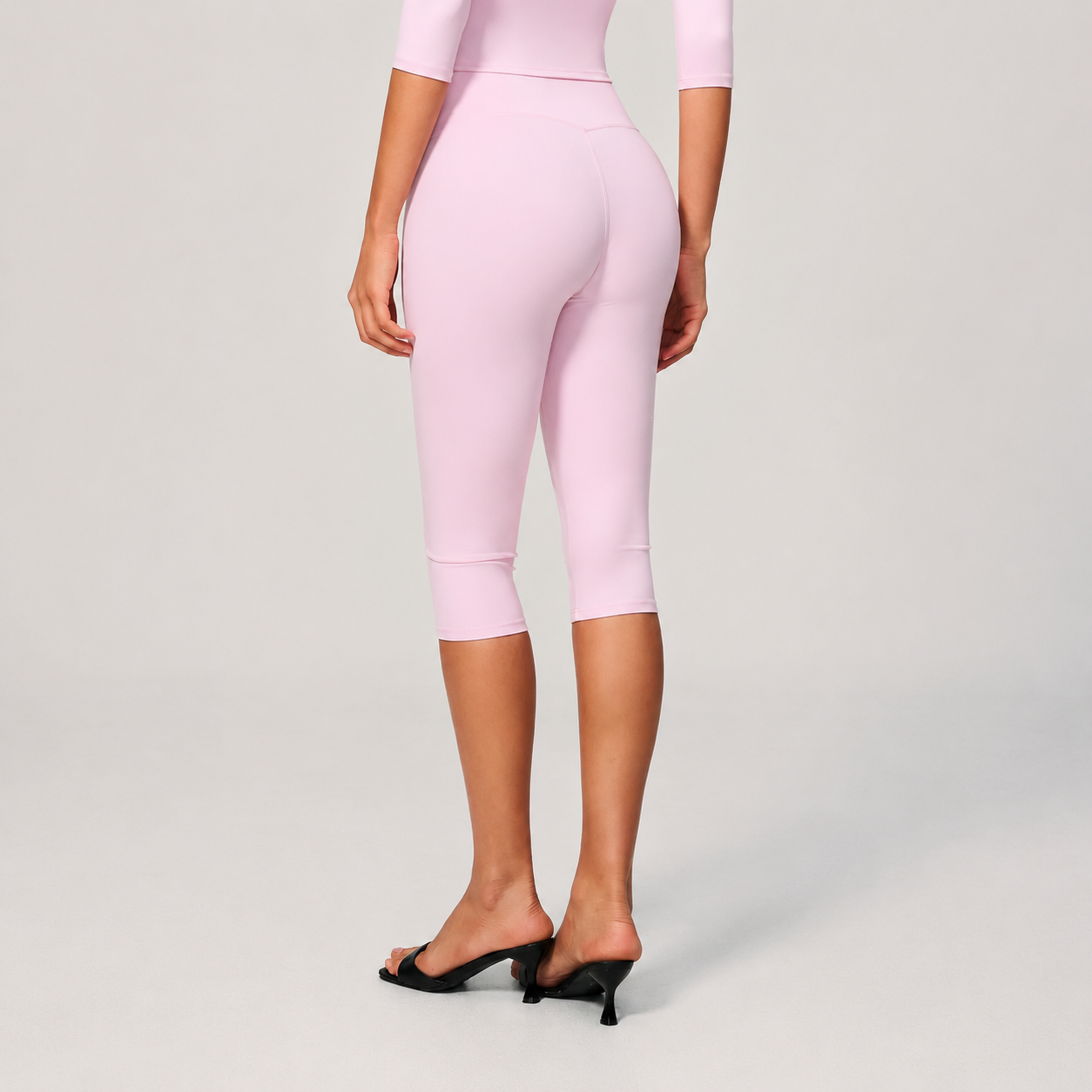 Cropped Stretch Leggings with Supportive Fit for Women