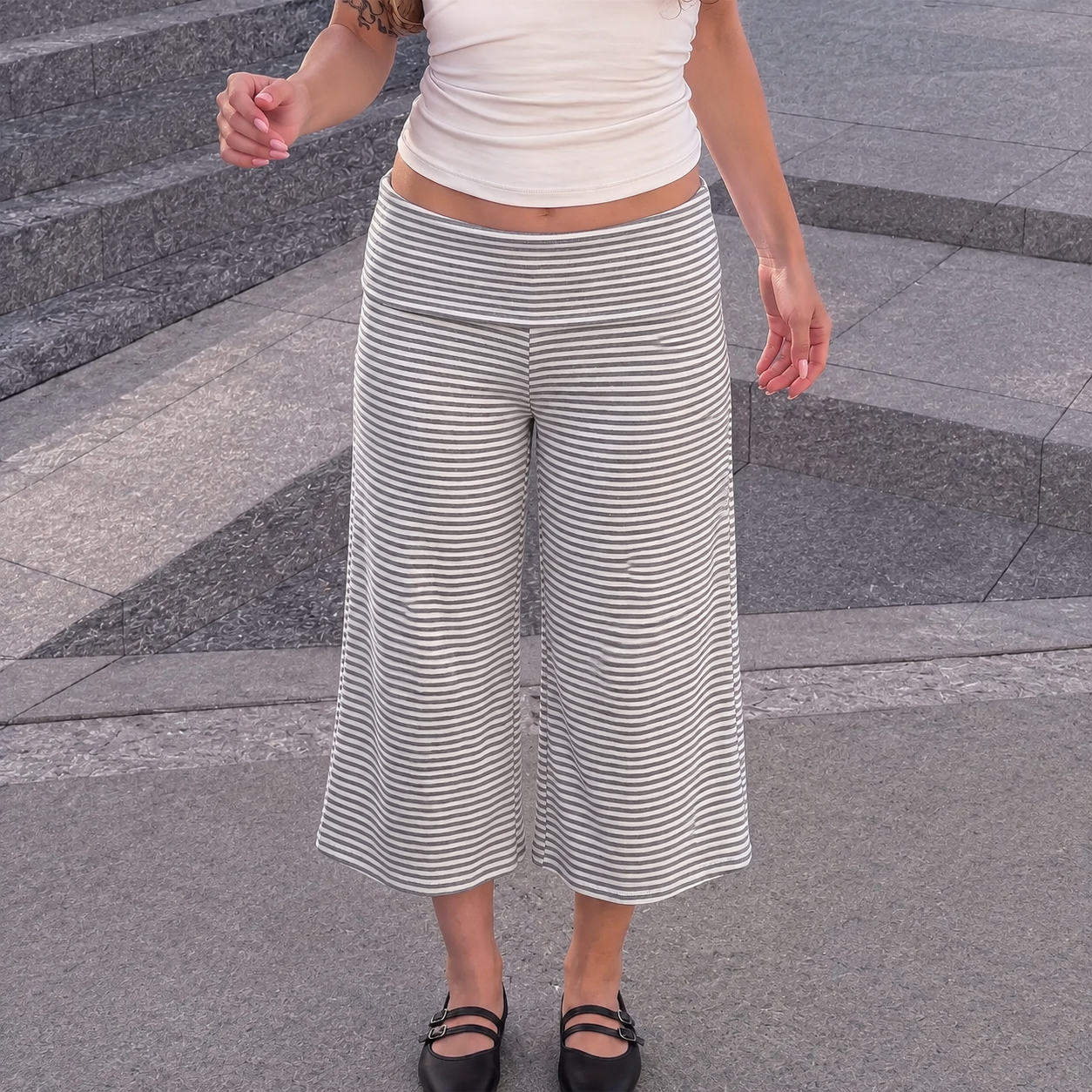 Casual Loose Fit Striped Pattern Capri Pants For Women