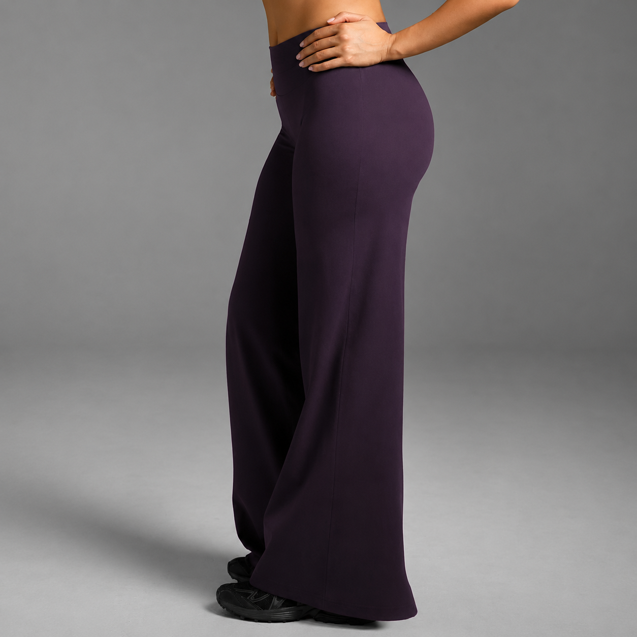 Stretchy Flared Pants For Workouts And Daily Wear