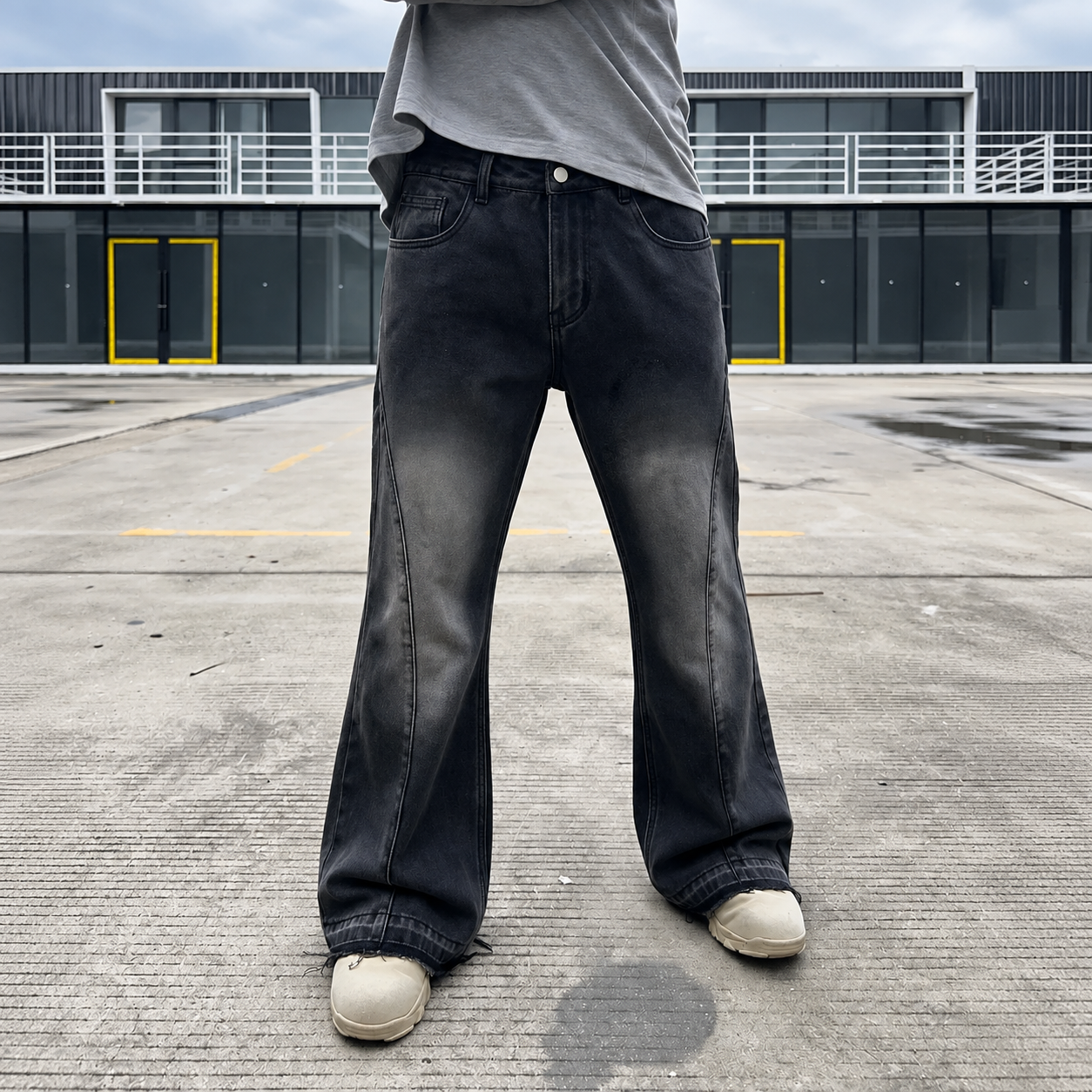 Washed Flared Pocket Slim Fit Cargo Denim Jeans For Men