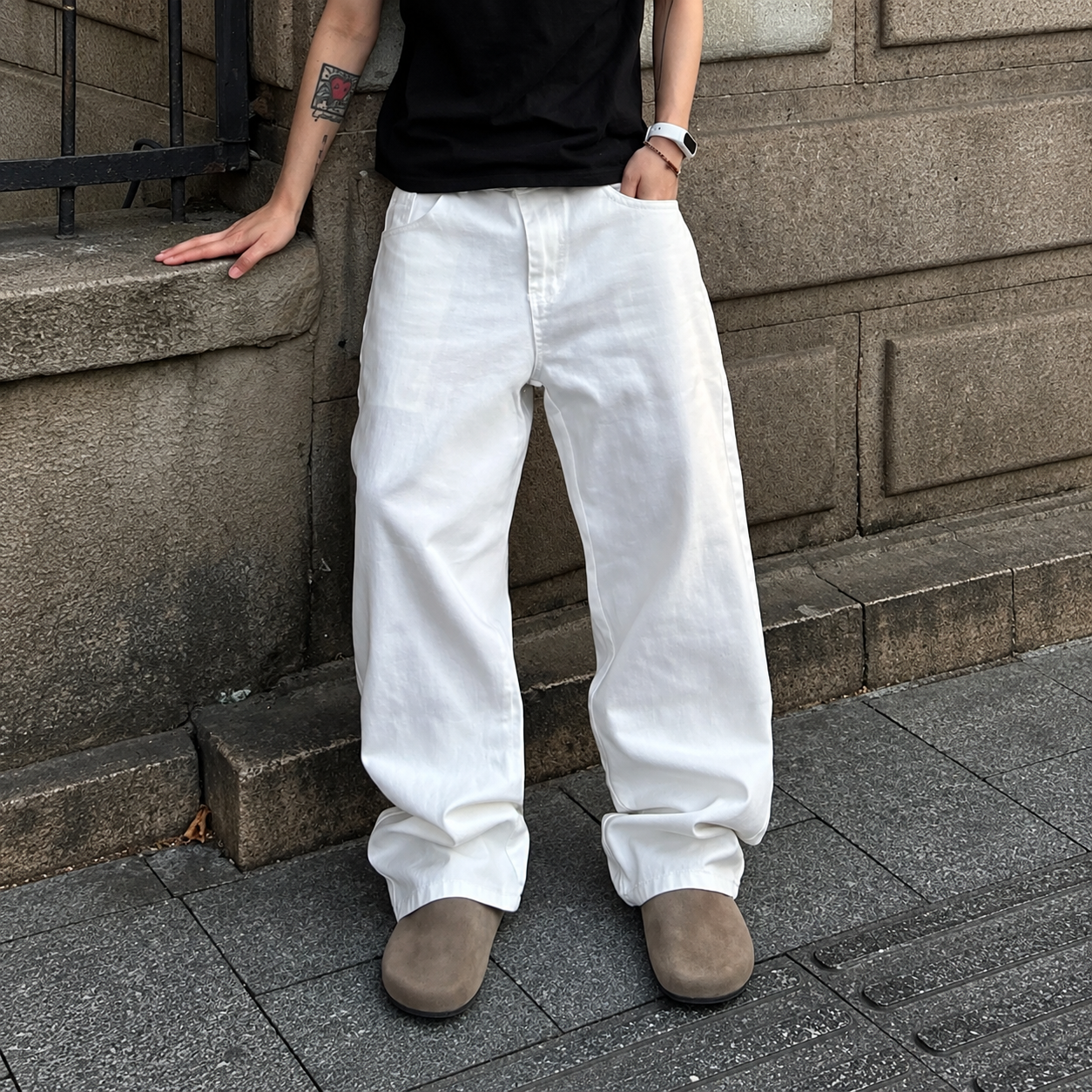 White · XS