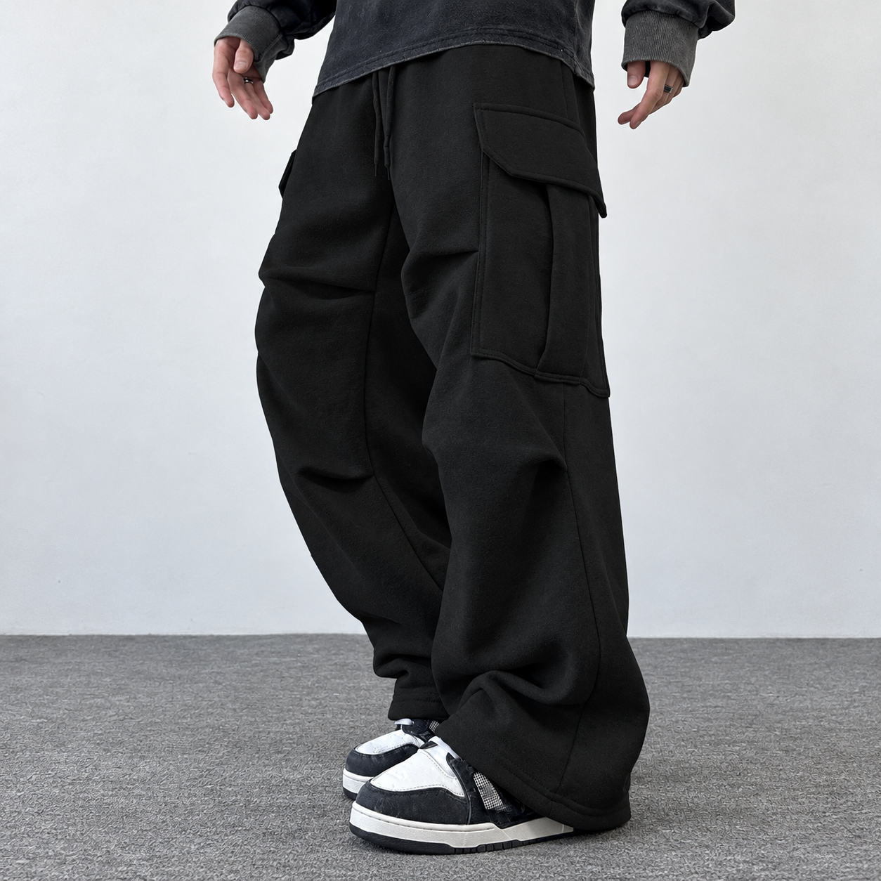 Black · XS