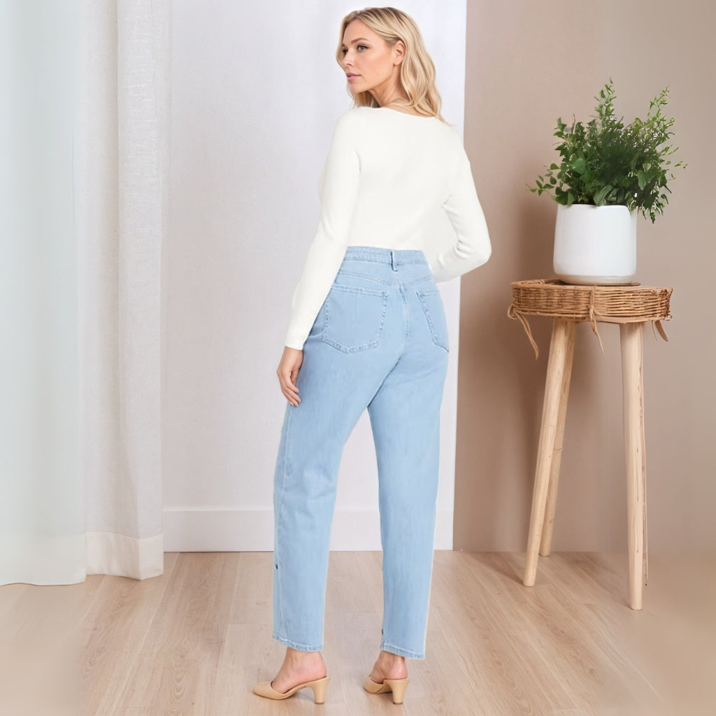 High-Waisted Loose Jeans-My Comfy PantHigh-Waisted Loose Jeans - Image 2